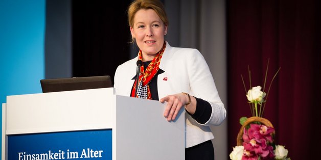 Bundesfamilienministerin Franziska Giffey am Rednerpult