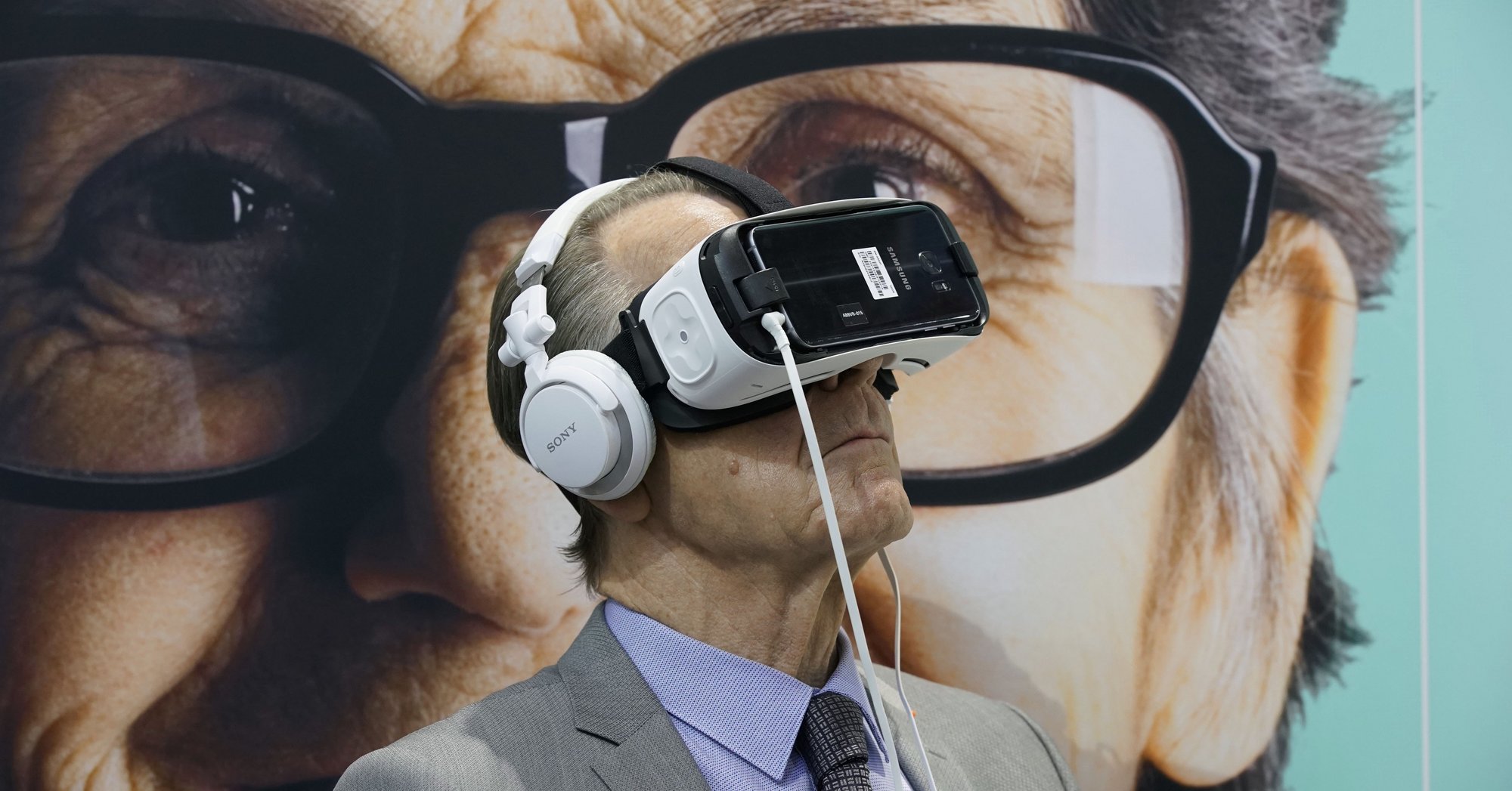 Chancen und Risiken der Digitalisierung für ältere Menschen. Ältere Menschen dürfen digital nicht abgehängt werden.
